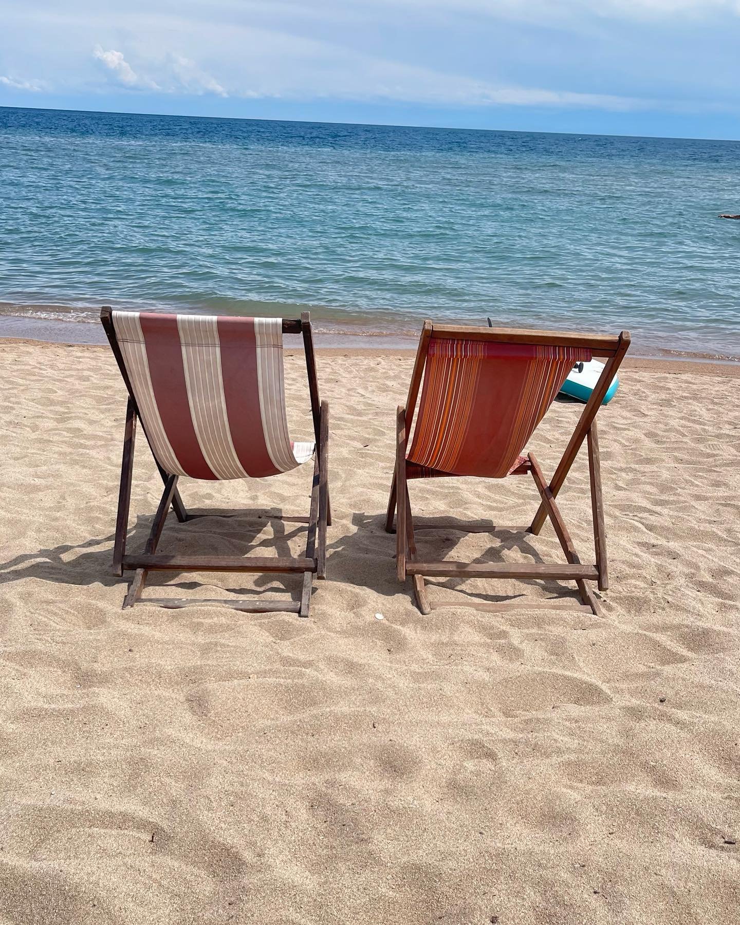 Гостиница Айкол: внешний вид и сад