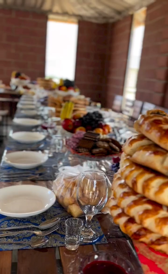 Ухоженный сад в отеле Айкол Чырпыкты