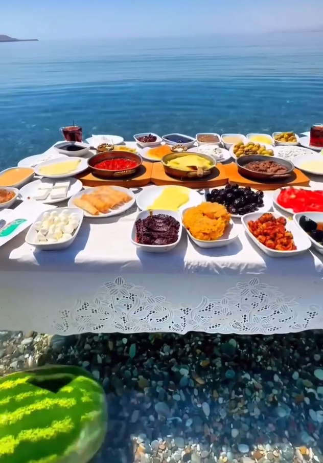 Просторная территория для игр и отдыха